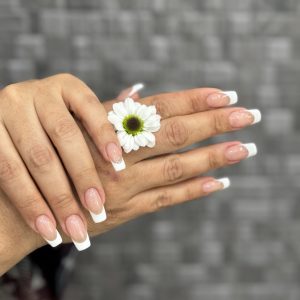 کاشت ناخن و ژلیش دست (1)