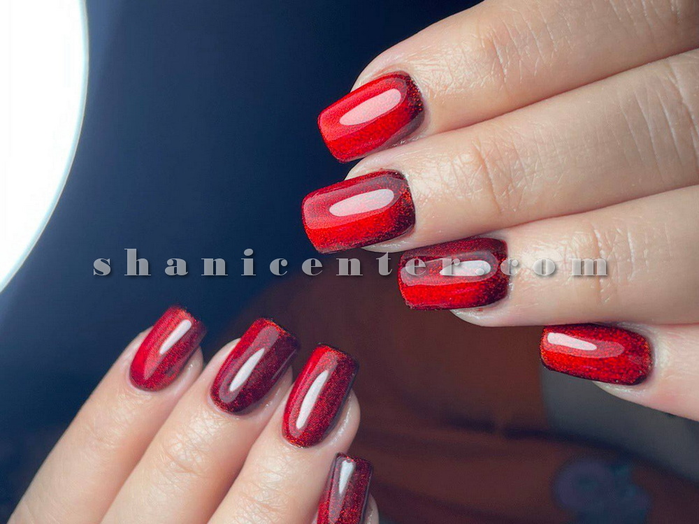 ترمیم به همراه لاک ژل ناخن