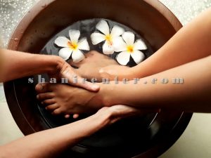 پدیکور تخصصی به همراه کفسابی با کوکتل و پدی ژل (2)